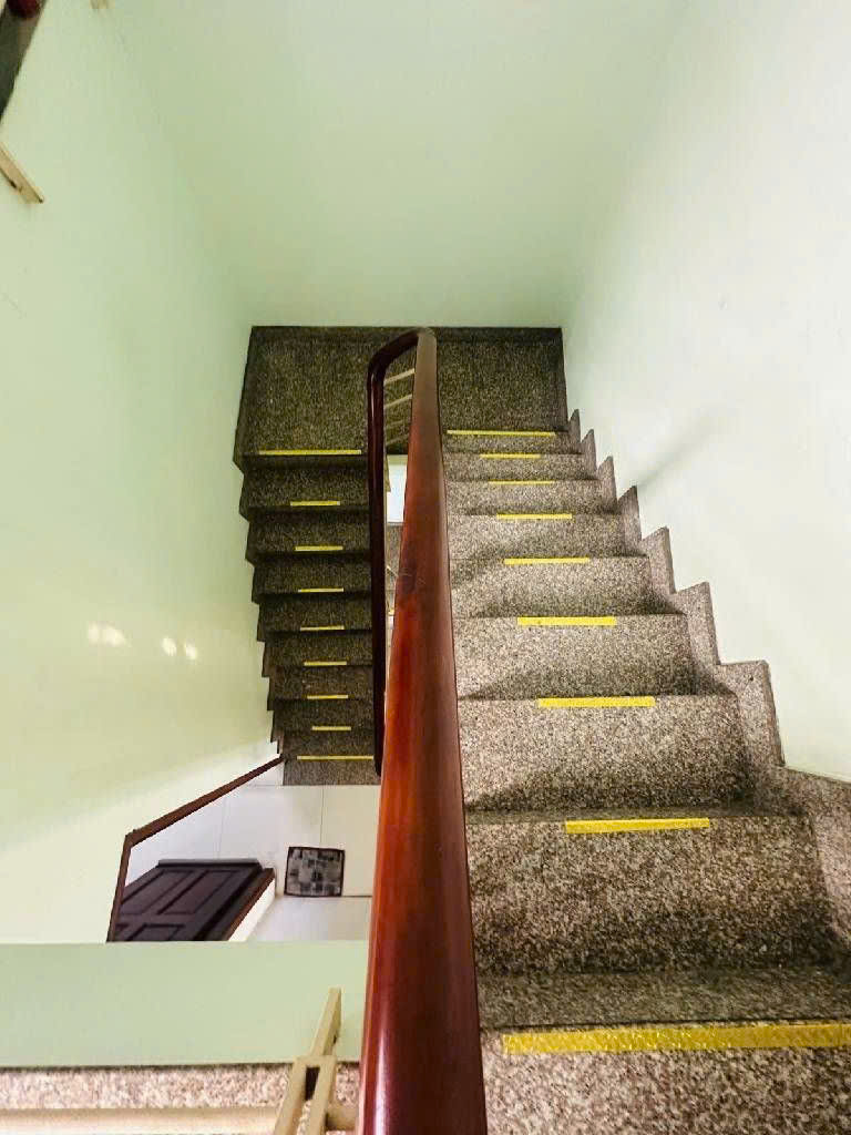 NHÀ ĐẸP GẦN ĐẦM SEN – 4 TẦNG – 5PN – GIÁ TỐT